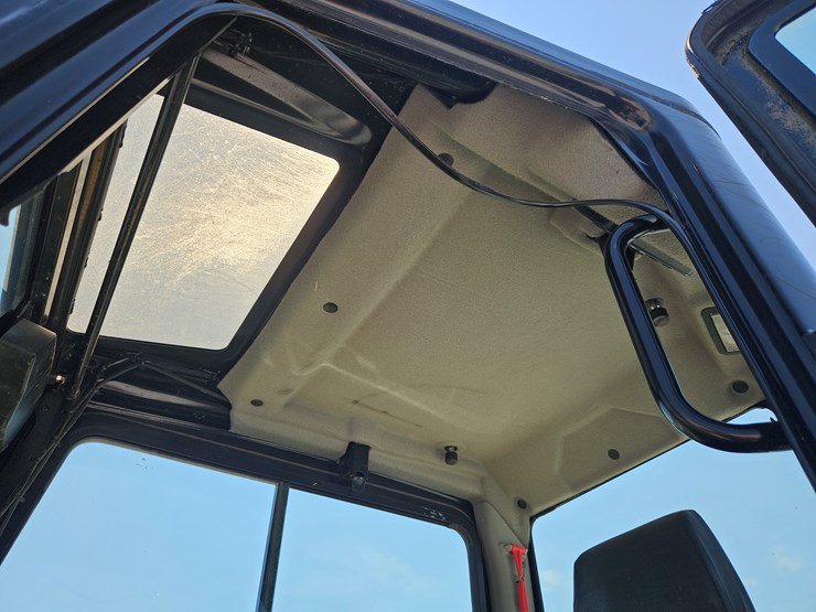 2020-caterpillar-303.5-image-15