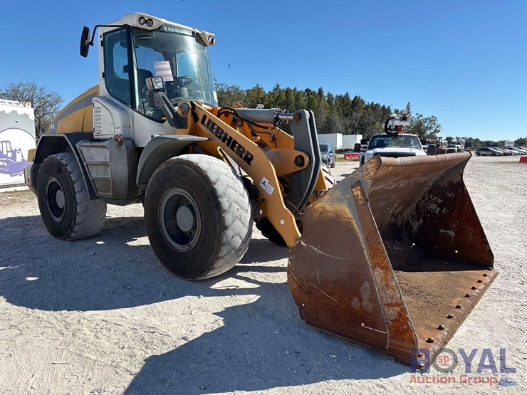 2015-liebherr-l542-image-2