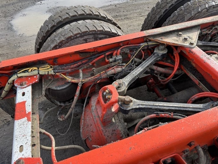 2016-kenworth-w900-image-25