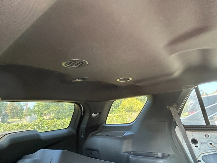 2013-ford-explorer-image-27