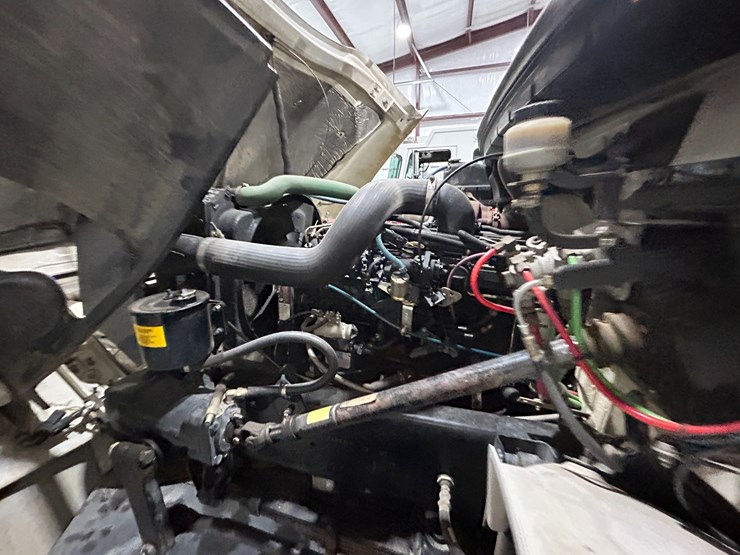 1993-freightliner-fl80-image-24