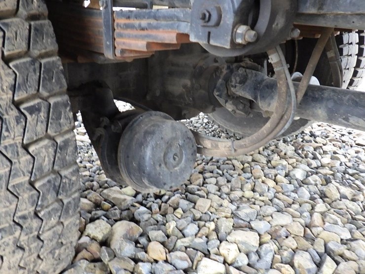 2000-ford-f650-image-16