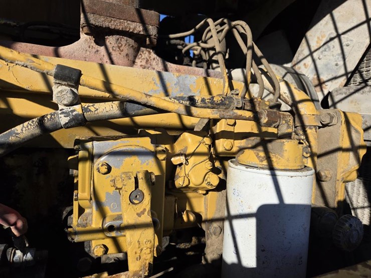 1980-caterpillar-930-image-32