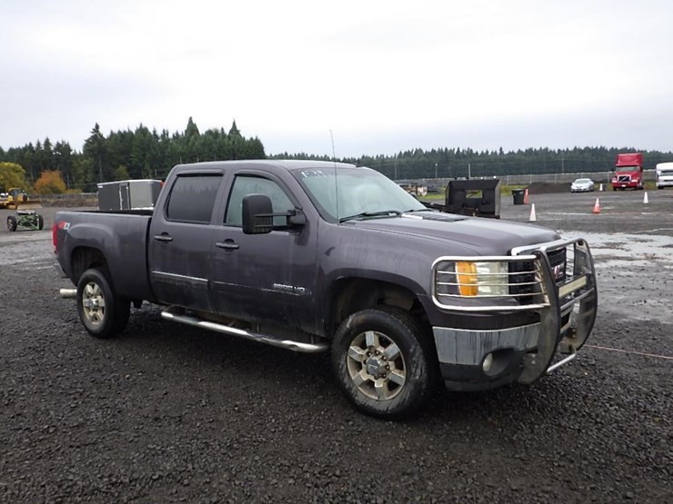 2011-gmc-2500hd-image-2