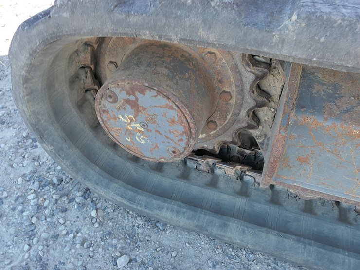 takeuchi-tb153-image-17