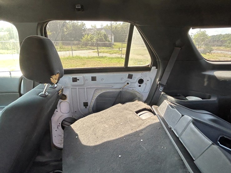 2013-ford-explorer-image-21