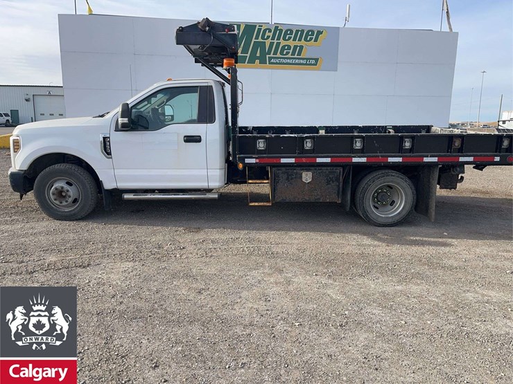 2018-ford-f350-image-2