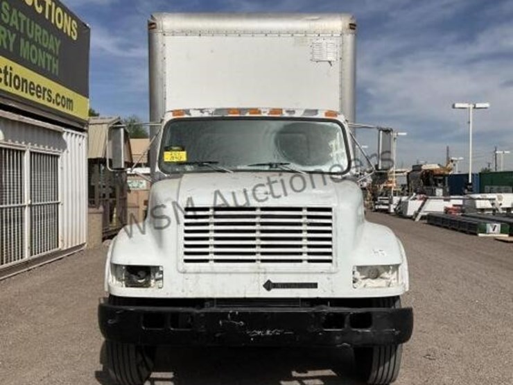 international-4700-image-3