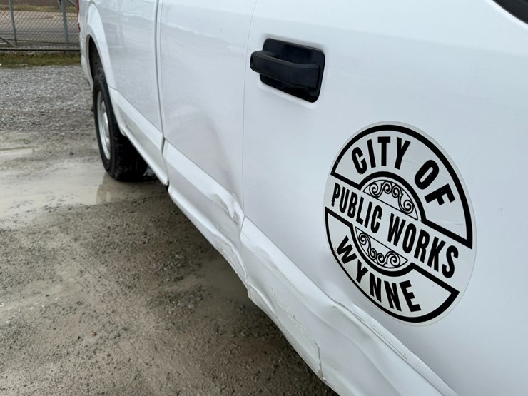 2017-ford-f150-image-14