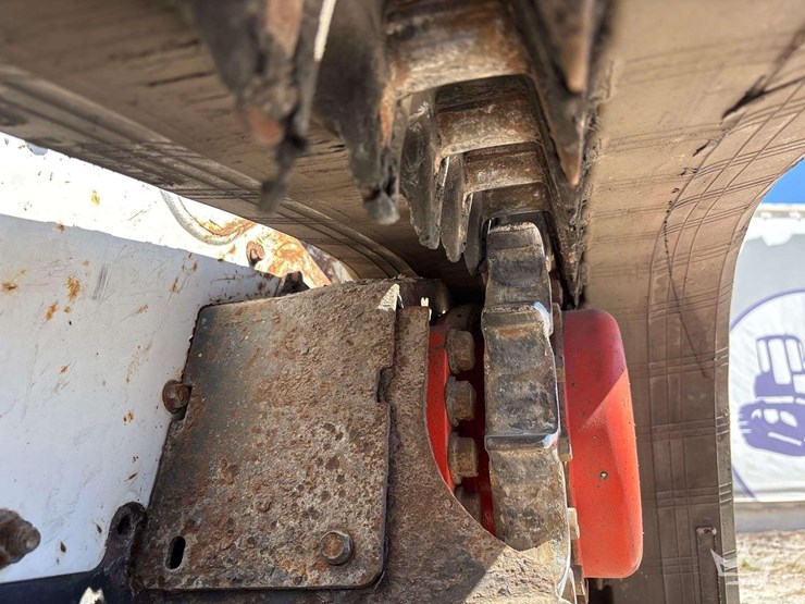 2018-bobcat-t590-image-28