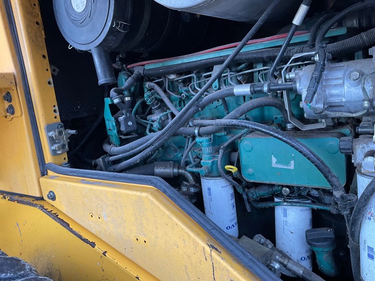 2011-volvo-l60f-image-16