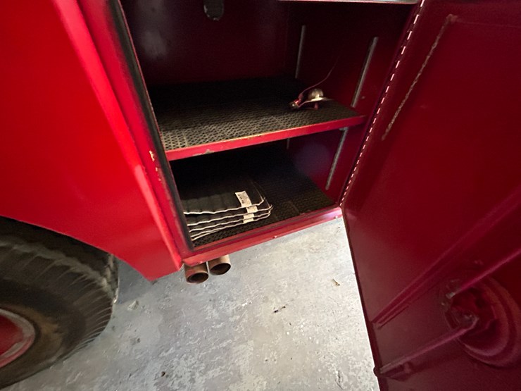 #22556-•-howe-load-star-1800-s/a-daycab-fire-truck-d0532ghb25589-image-22