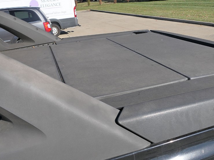 2005-chevy-avalanche-4x4-4dr-pickup,-sn:3gnek12z85g233782,-5.3l-v8,-4wd,-18-image-10