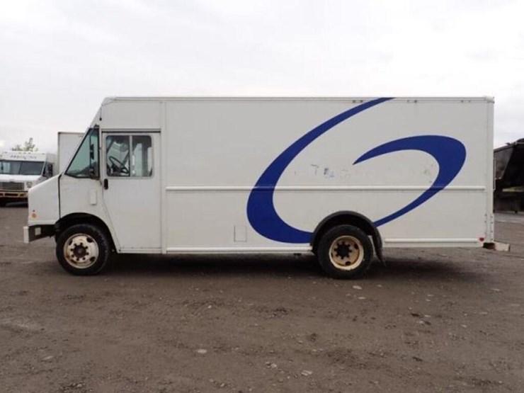 2015-freightliner-mt55-image-8