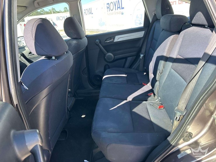 2010-honda-crv-image-22