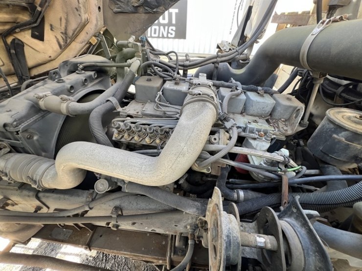 1997-ford-cf8000-image-37