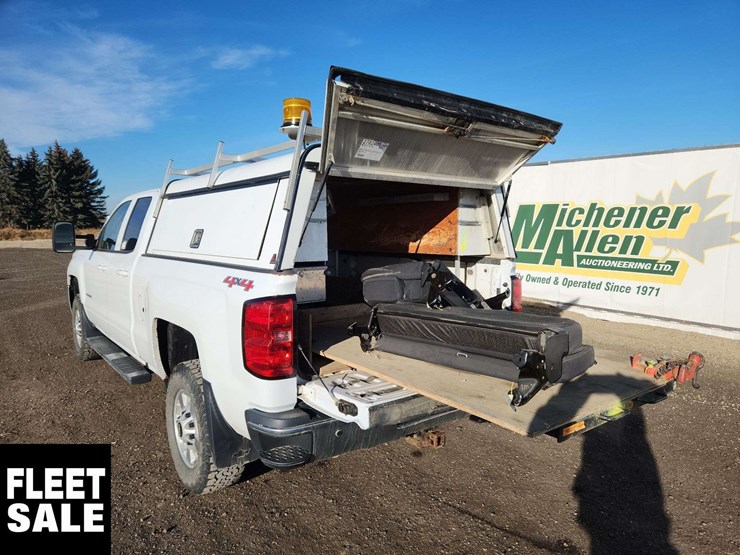 2016-chevrolet-silverado-2500hd-image-23