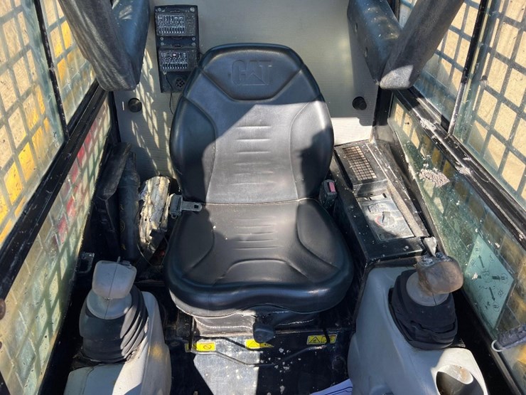 caterpillar-247b3-image-27