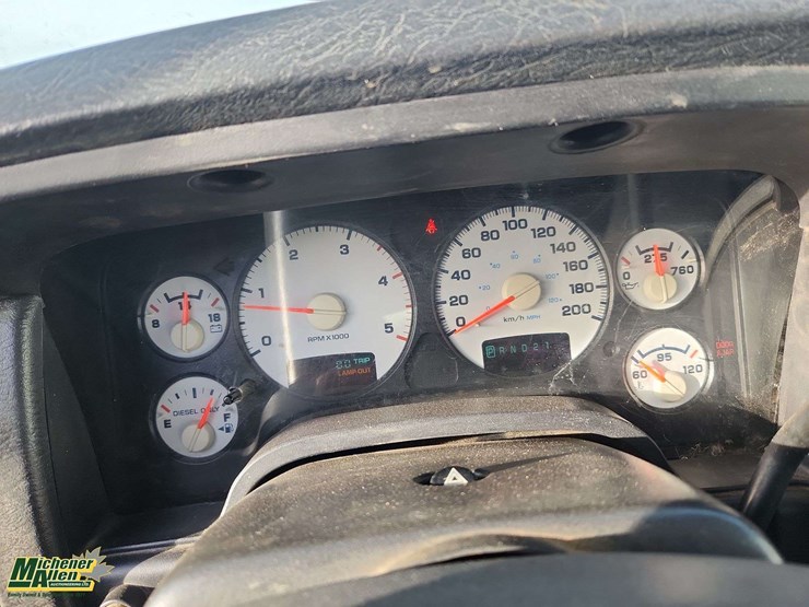 2004-dodge-ram-3500-image-13