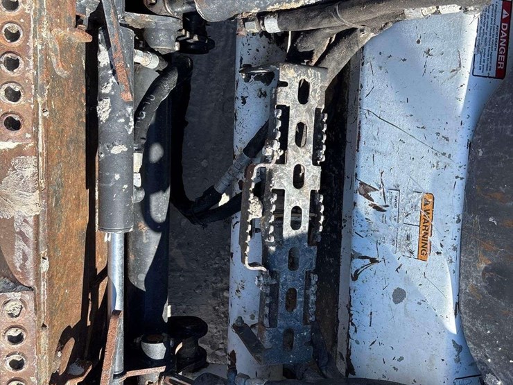 2018-bobcat-t590-image-9