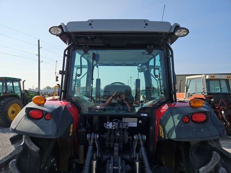 2021-massey-ferguson-6712-image-13