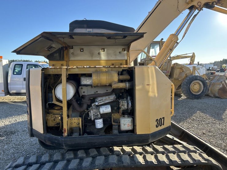 caterpillar-307-image-46