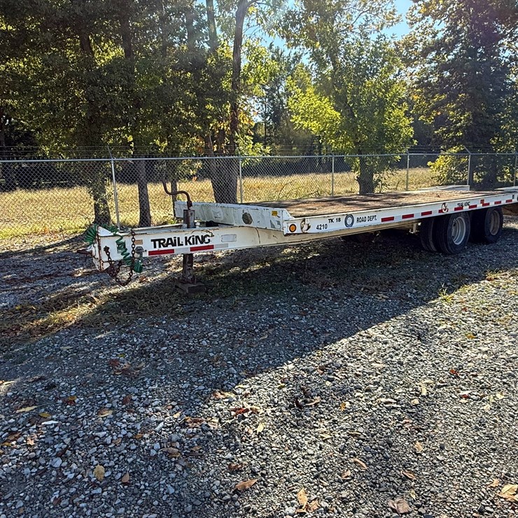 #22588 • Trial King 19' Trailer