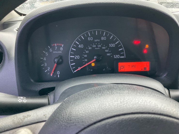 2017-nissan-nv200-image-12