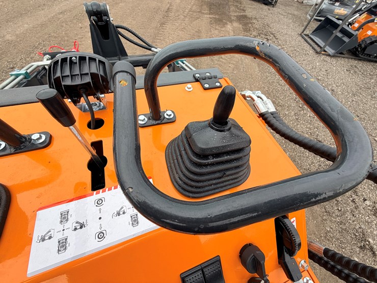 #1014-•-unused-2025-landhero-mini-skid-steer-loader-image-7