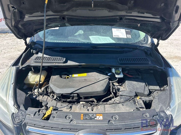 2015-ford-escape-se-image-7