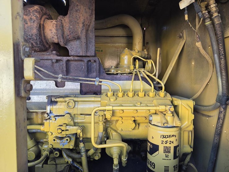 caterpillar-140-image-41