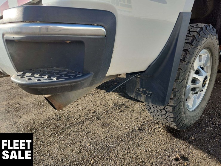 2016-chevrolet-silverado-2500hd-image-40