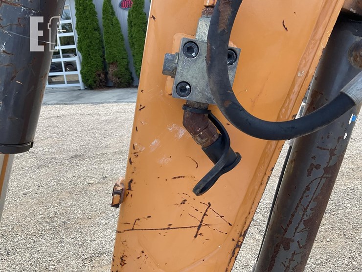 2018-case-cx57c-image-12