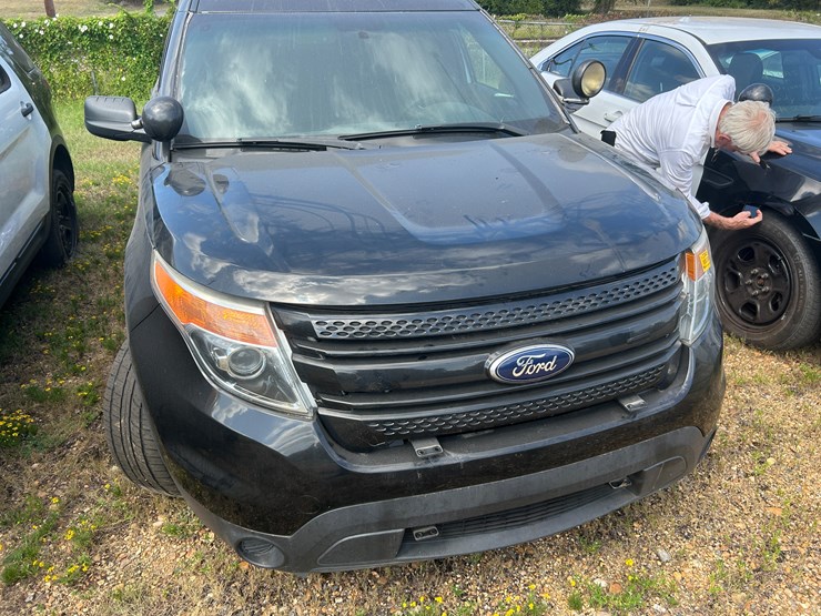 2013-ford-explorer-image-1