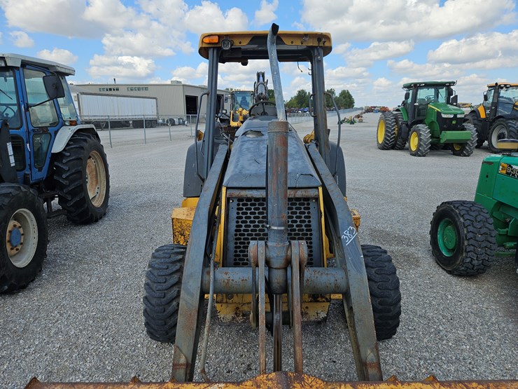 2007-deere-310j-image-4