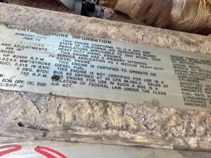 2010-hino-258-image-53