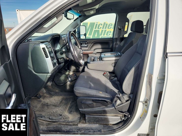 2018-gmc-sierra-2500hd-image-17