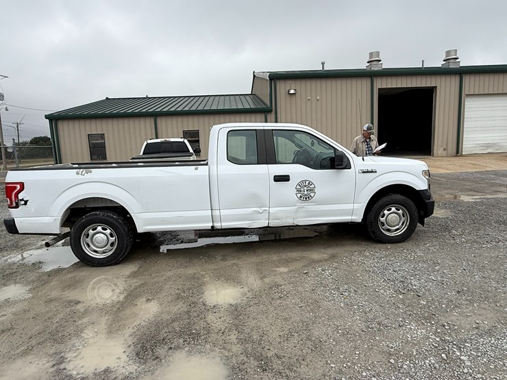 2017-ford-f150-image-10