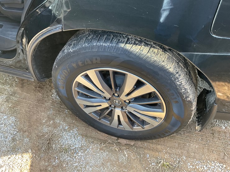 2017-nissan-pathfinder-image-10