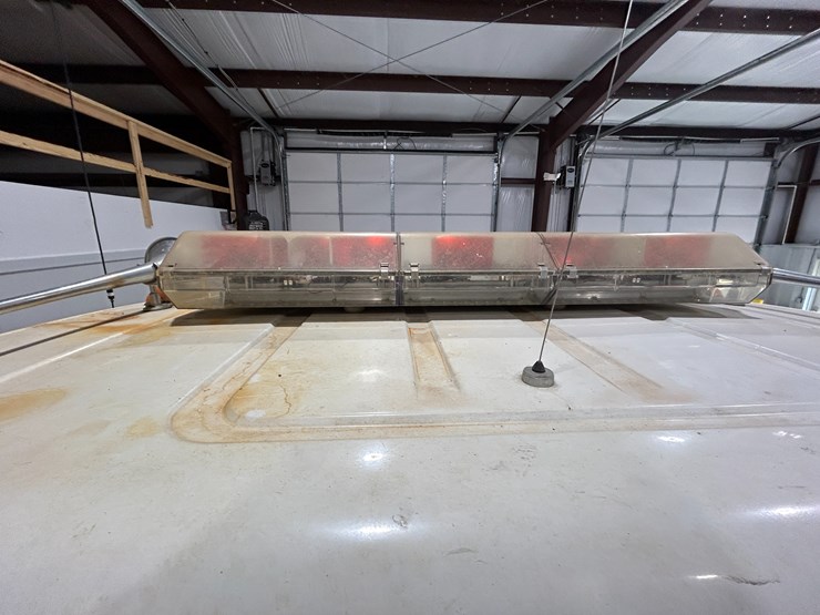 1993-freightliner-fl80-image-43