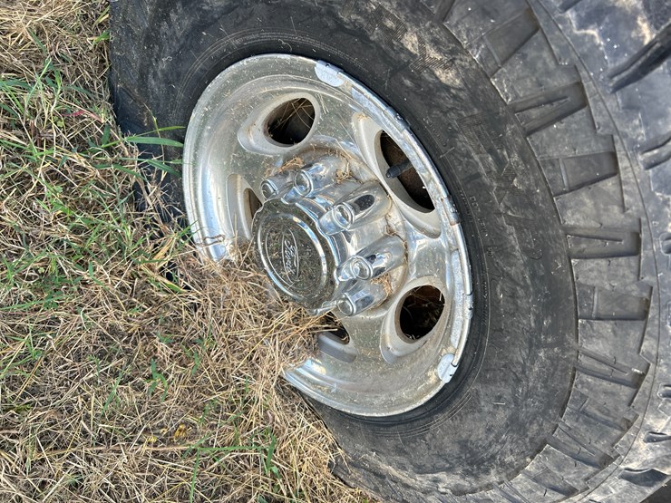 2000-ford-excursion-image-12