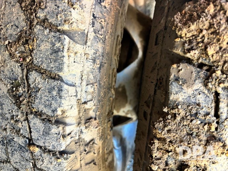 2013-chevrolet-3500hd-image-29