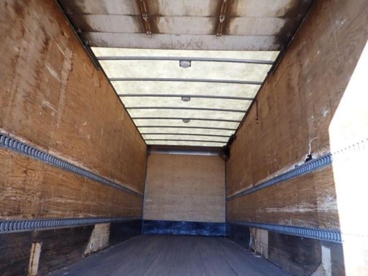 2014-freightliner-business-class-m2-106-image-52