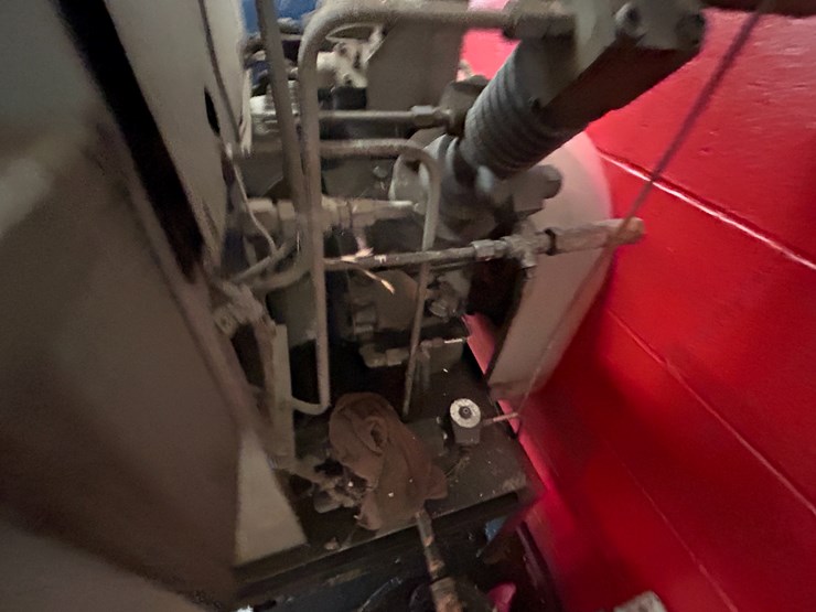 #22557-•-02-cascade-system-w/8-bottles-image-13