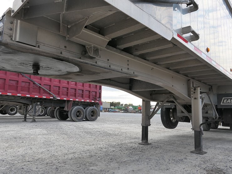 2019-genesis-34'-x-96"-image-6