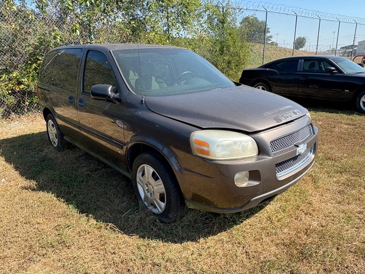 2008-chevrolet-uplander-image-2