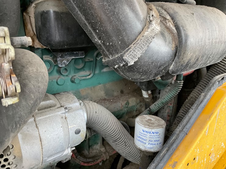 2011-volvo-l60f-image-21