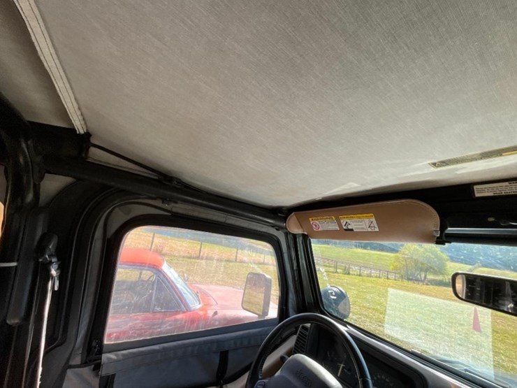 2000-jeep-wrangler-image-17