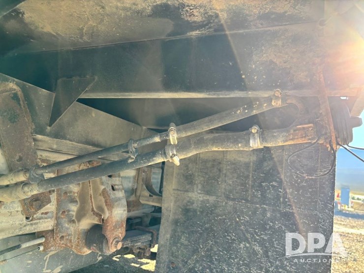 2013-chevrolet-3500hd-image-26