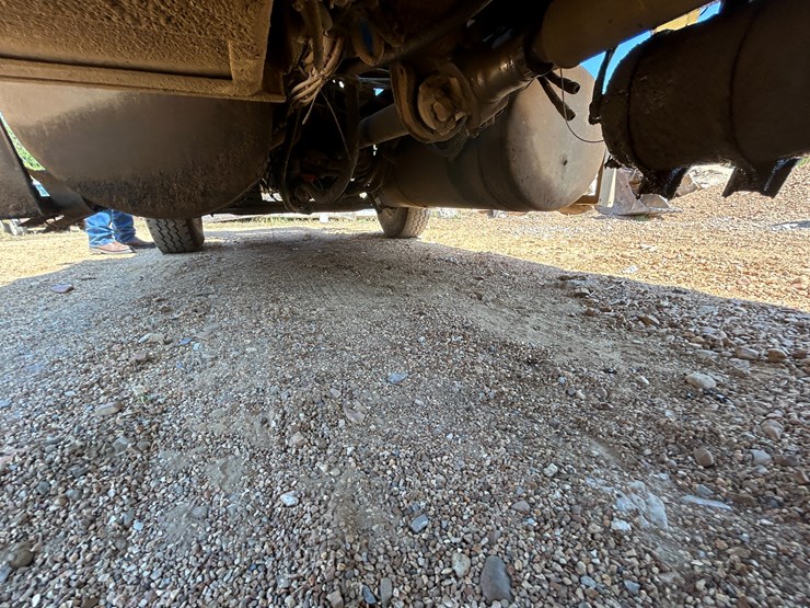 #22533-•-1994-freightliner-t/a-daycab-dump-truck-vin:-1fuyfdyb6rp462199-image-23